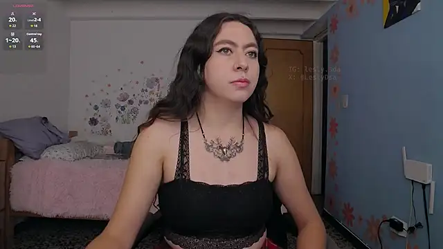 leslyyu online show from 09.15.25