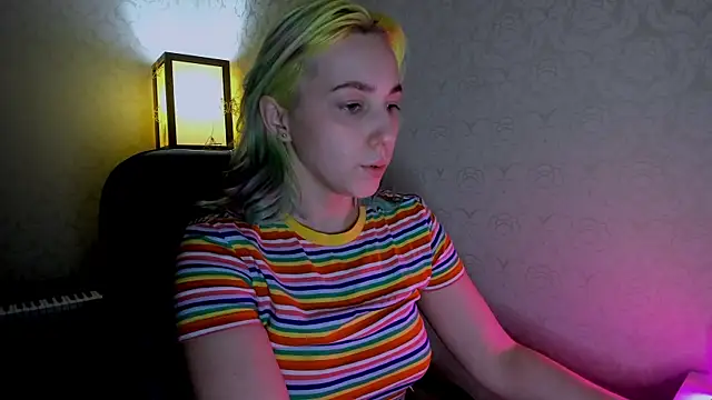 Snapshot of coraline_meow chatting on 01.29.25 coraline meow online show from 01.29.25