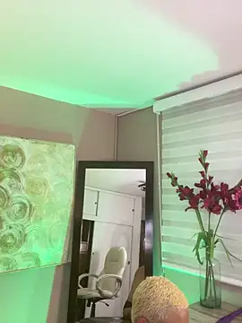 Snapshot of haiiley_more chatting on 02.02.25 haiiley more online show from 02.02.25