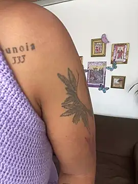 Snapshot of haiiley_more chatting on 02.08.25 haiiley more online show from 02.08.25