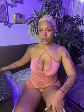 Snapshot of haiiley_more chatting on 03.13.25 haiiley more online show from 03.13.25