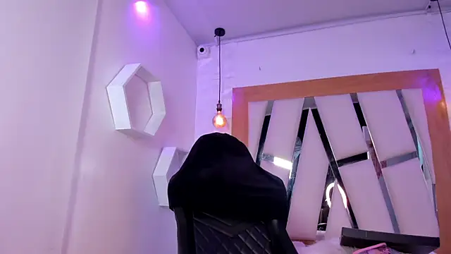 ary cooper  online show from 12.05.25