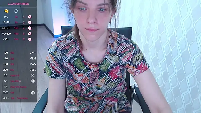 LisaHeart online show from 03.23.25