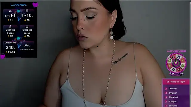 Snapshot of Miss_Agatha chatting on 12.19.24 Miss Agatha online show from 12.19.24