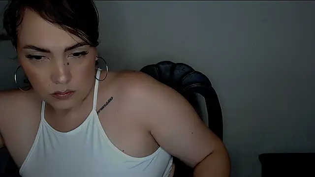 Snapshot of Miss_Agatha chatting on 12.21.24 Miss Agatha online show from 12.21.24