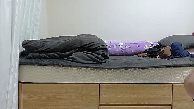 Snapshot of mini_69 chatting on 10.27.25 mini 69 online show from 10.27.25