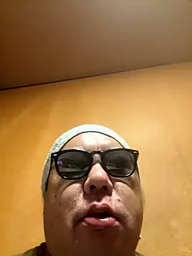 Snapshot of punk0805 chatting on 09.25.25 punk0805 online show from 09.25.25