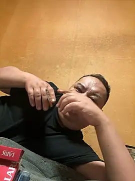 Snapshot of punk0805 chatting on 10.09.25 punk0805 online show from 10.09.25