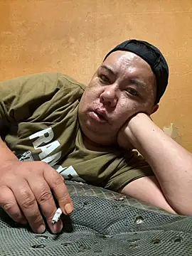 Snapshot of punk0805 chatting on 10.12.25 punk0805 online show from 10.12.25