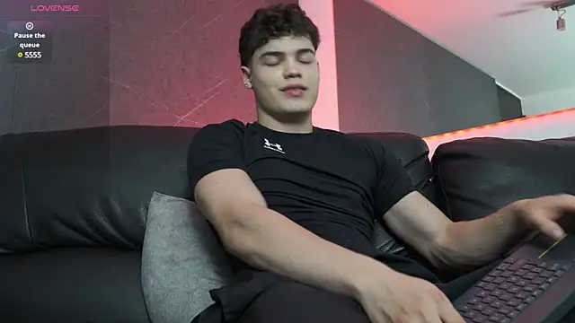 Max cortes1 online show from 02.05.25