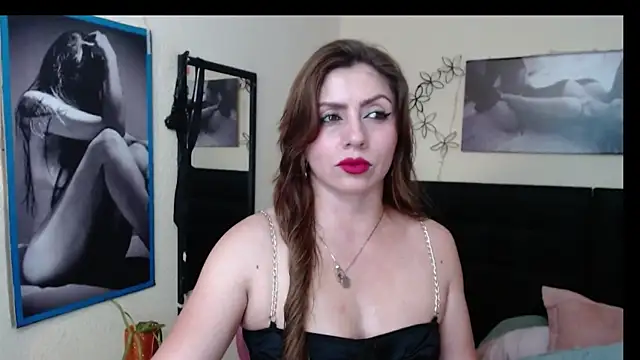 AnthonelaBella online show from 04.08.26