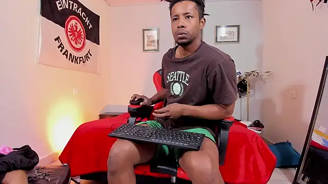 AlejoKhalifa  online show from 09.15.25