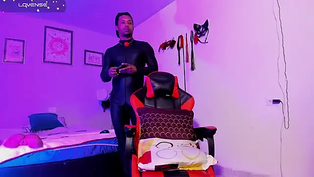 AlejoKhalifa  online show from 10.07.25