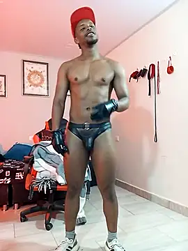 AlejoKhalifa  online show from 10.16.25