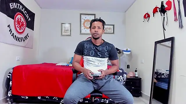 AlejoKhalifa  online show from 12.03.25