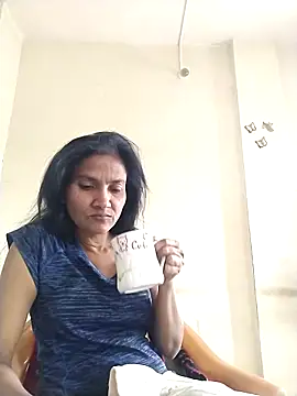 Snapshot of sunita6009 chatting on 04.17.26 sunita6009 online show from 04.17.26