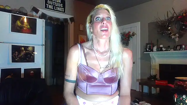 Glamazonx online show from 11.05.25