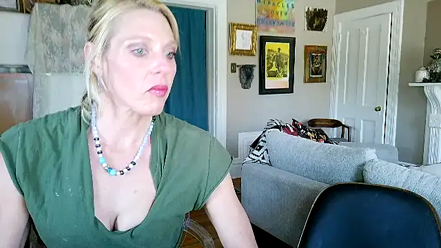 Glamazonx online show from 04.19.26