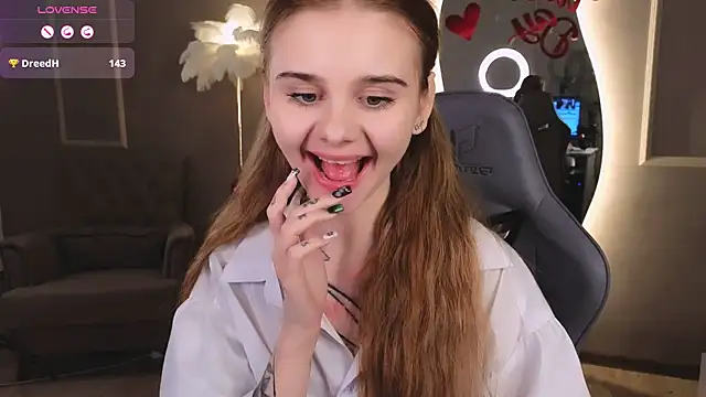 Britney Lynch online show from 02.09.25