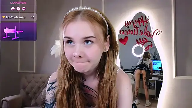 Britney Lynch online show from 02.10.25