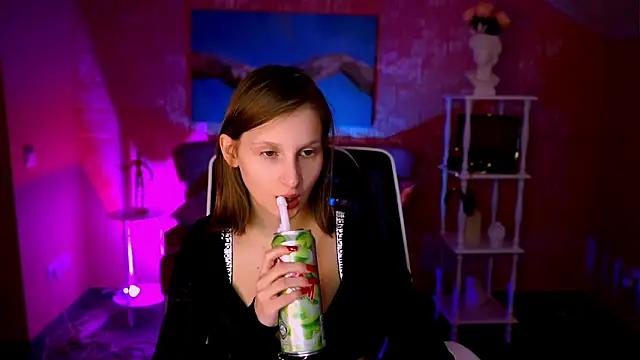 EllaHorton online show from 03.17.26