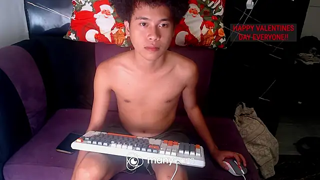 Snapshot of Asiantwink21 chatting on 02.13.26 Asiantwink21 online show from 02.13.26