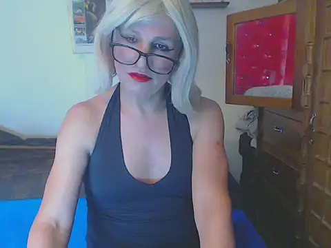 LorenJade online show from 03.20.25