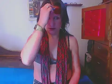 Snapshot of LorenJade chatting on 03.05.26 LorenJade online show from 03.05.26