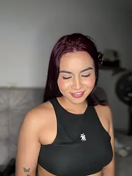 Snapshot of Zarah_Blare chatting on 01.15.25 Zarah Blare online show from 01.15.25