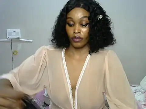 Snapshot of Cariepink chatting on 06.03.26 Cariepink online show from 06.03.26