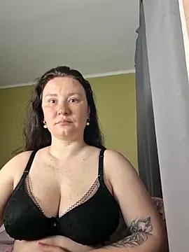 AlexaLexie online show from 05.17.26