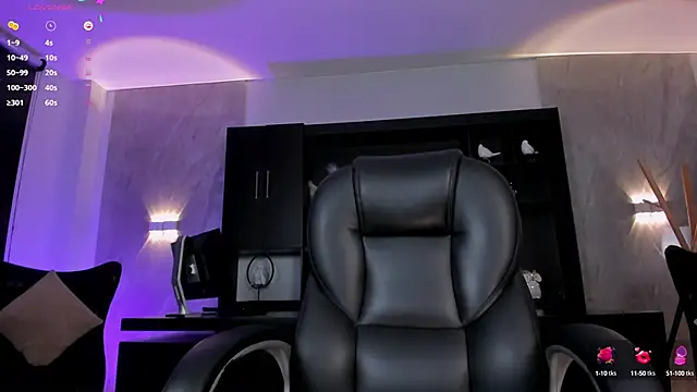 Snapshot of EloisaOlivero chatting on 02.11.25 EloisaOlivero online show from 02.11.25