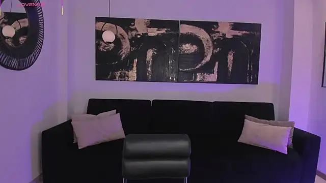 Snapshot of EloisaOlivero chatting on 11.06.25 EloisaOlivero online show from 11.06.25