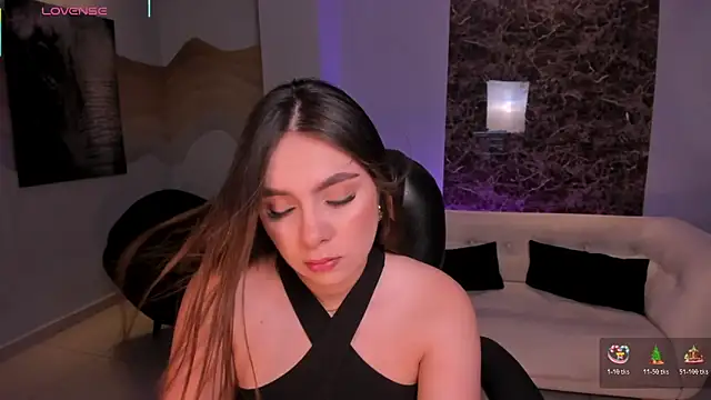 Snapshot of EloisaOlivero chatting on 12.22.25 EloisaOlivero online show from 12.22.25