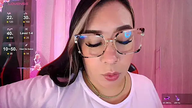 Snapshot of leahtemptation3 chatting on 06.30.26 leahtemptation3 online show from 06.30.26