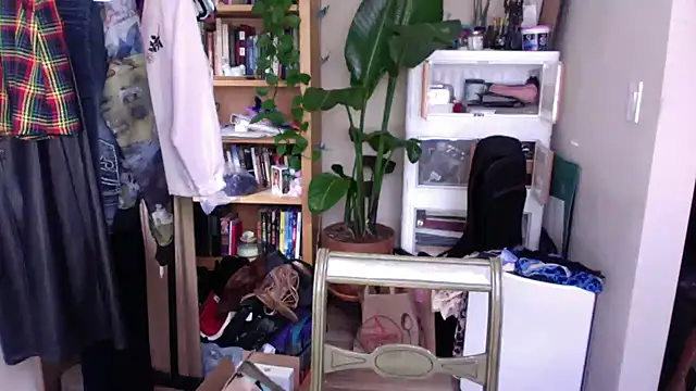 Snapshot of goddessdaisysky chatting on 09.18.25 goddessdaisysky online show from 09.18.25