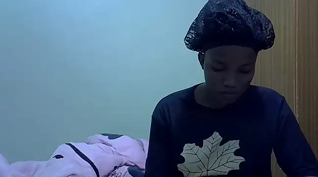 Snapshot of prettychoco1 chatting on 12.21.24 prettychoco1 online show from 12.21.24