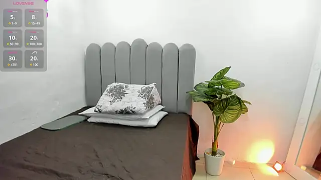 andrea osorio  online show from 03.14.25