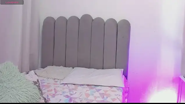 andrea osorio  online show from 10.13.25