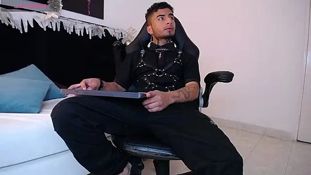 JuanCamiilo 66 online show from 12.29.24