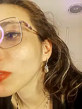 bulma bambina  online show from 02.19.25