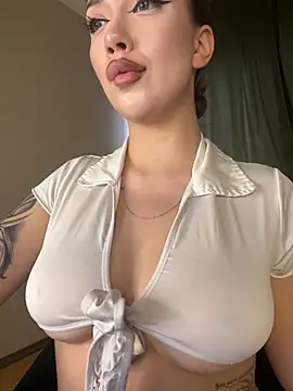 Snapshot of BamBam_XO chatting on 03.16.25 BamBam XO online show from 03.16.25