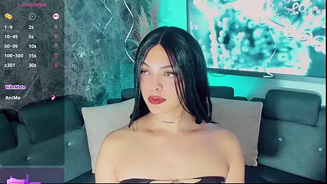 Emmaa Saenz  online show from 09.13.25