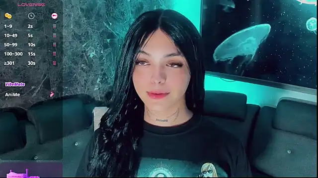 Emmaa Saenz  online show from 09.26.25