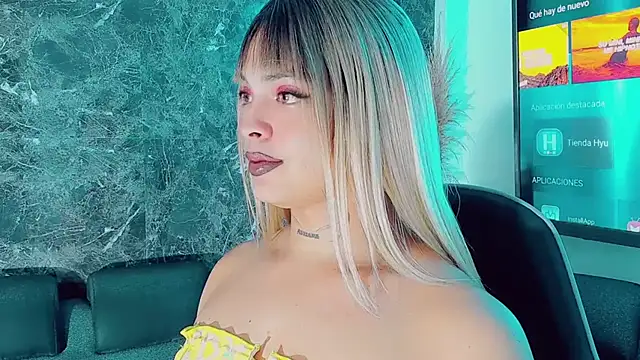 Emmaa Saenz  online show from 01.09.26