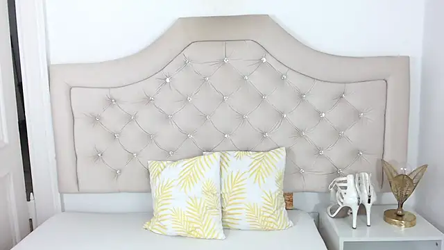 Snapshot of AbbyPleasure chatting on 12.11.24 AbbyPleasure online show from 12.11.24