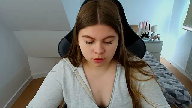Snapshot of AbbyPleasure chatting on 05.17.26 AbbyPleasure online show from 05.17.26