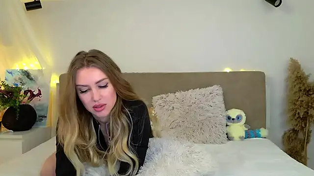 LuisaSin online show from 03.03.26