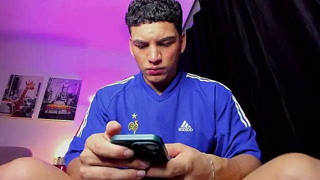 Snapshot of Curlblue chatting on 12.02.24 Curlblue online show from 12.02.24