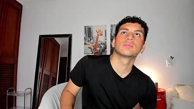 Snapshot of Curlblue chatting on 01.07.25 Curlblue online show from 01.07.25